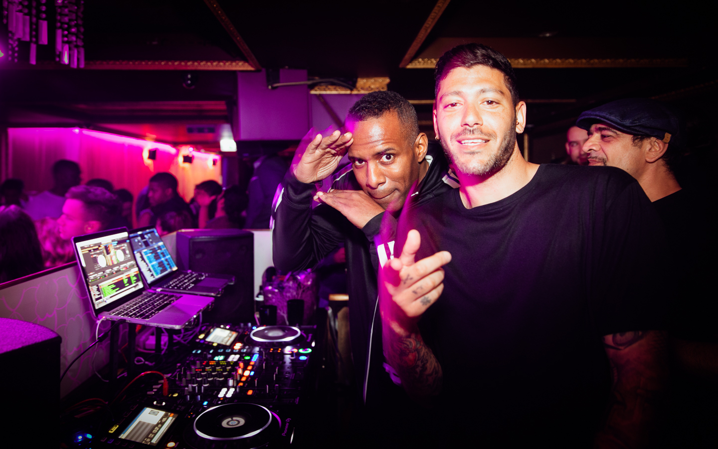 LE BAROQUE DJ WHOOKID